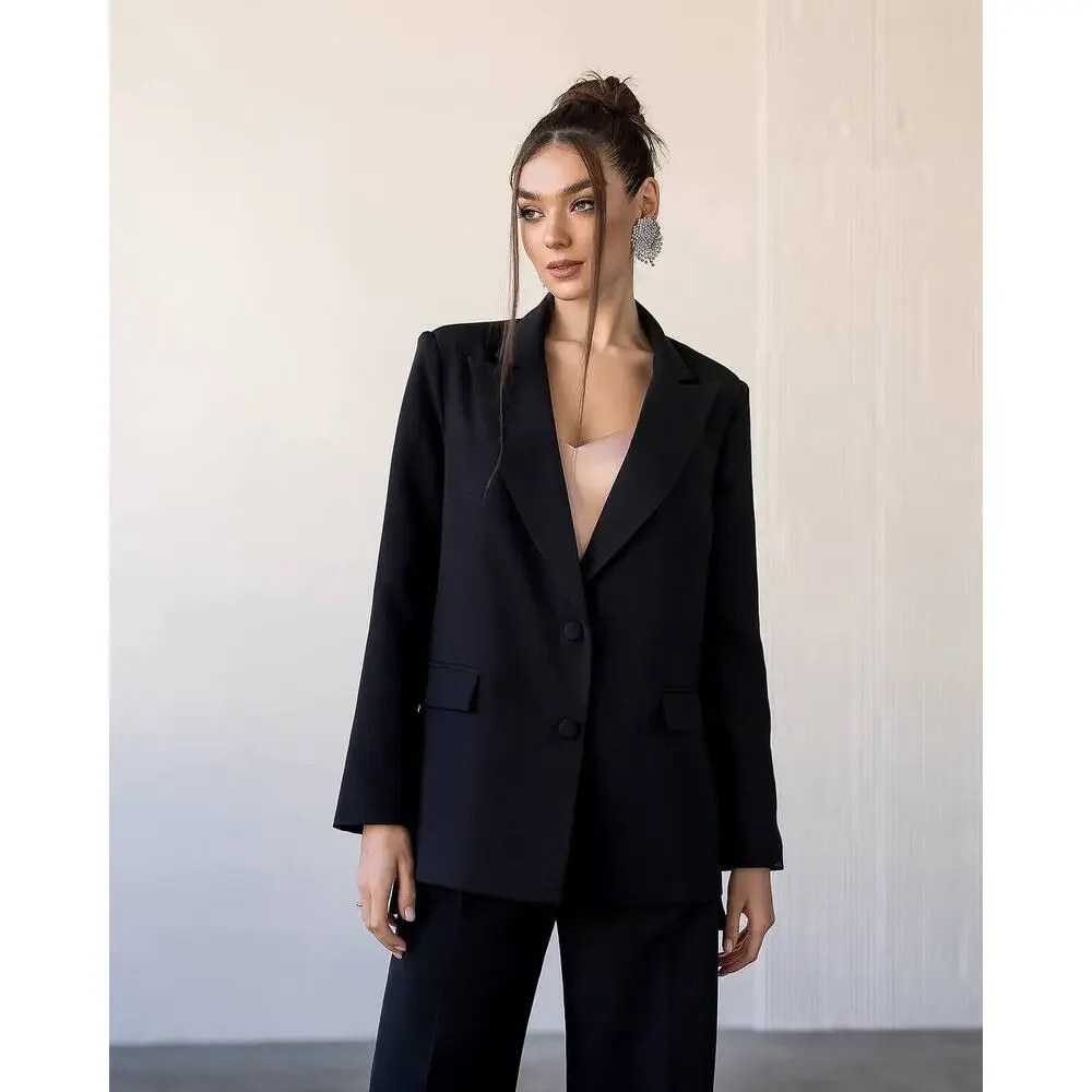 Suit - Picture 4 of 7